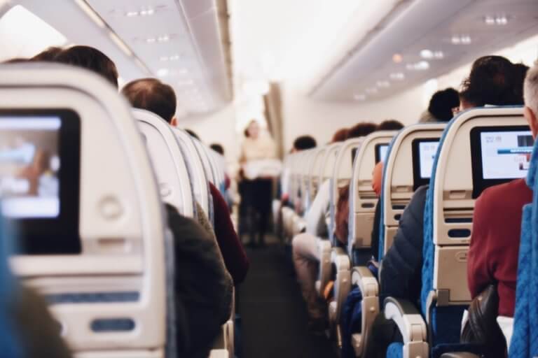 choses à faire pour s'occuper en avion, train ou voiture