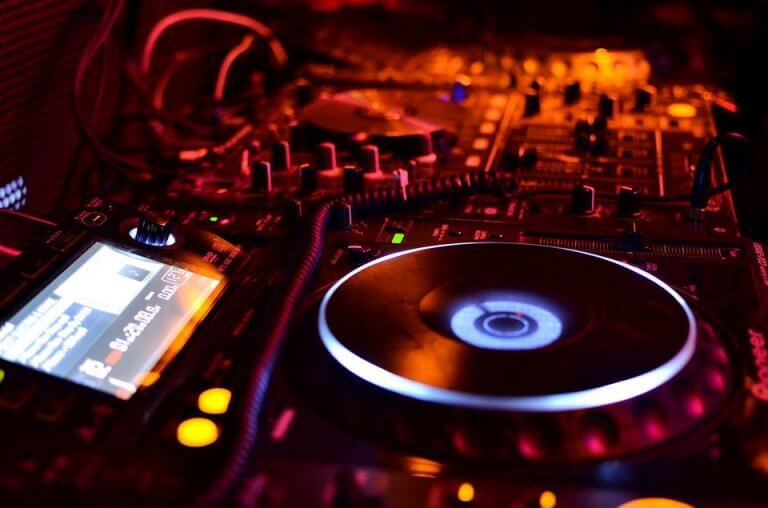 À Paris - Les Bonnes adresses - Dancefloor et DJ