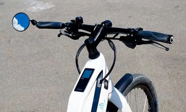 Peut-on laisser un vélo électrique sous la pluie ?
