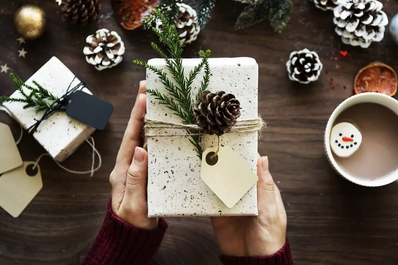 Comment faire un beau papier cadeau ?