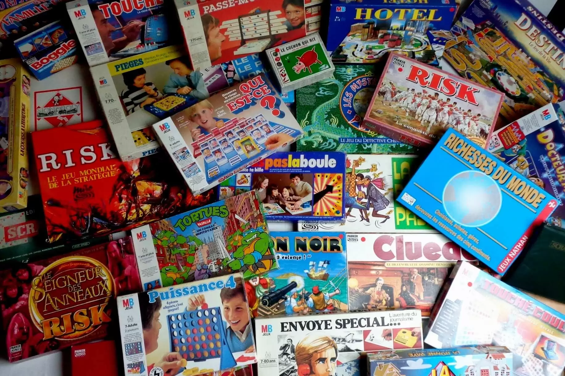 Présentation d'une boutique en ligne de jeux de société et jouets